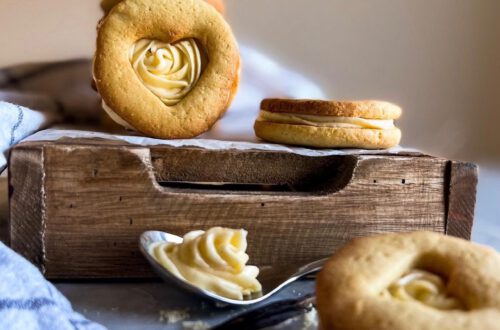 Delicate Vanilla sandwich cookies