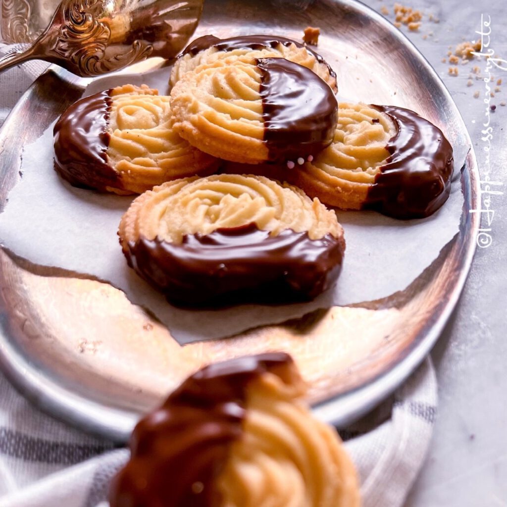 Buttery viennese whirls