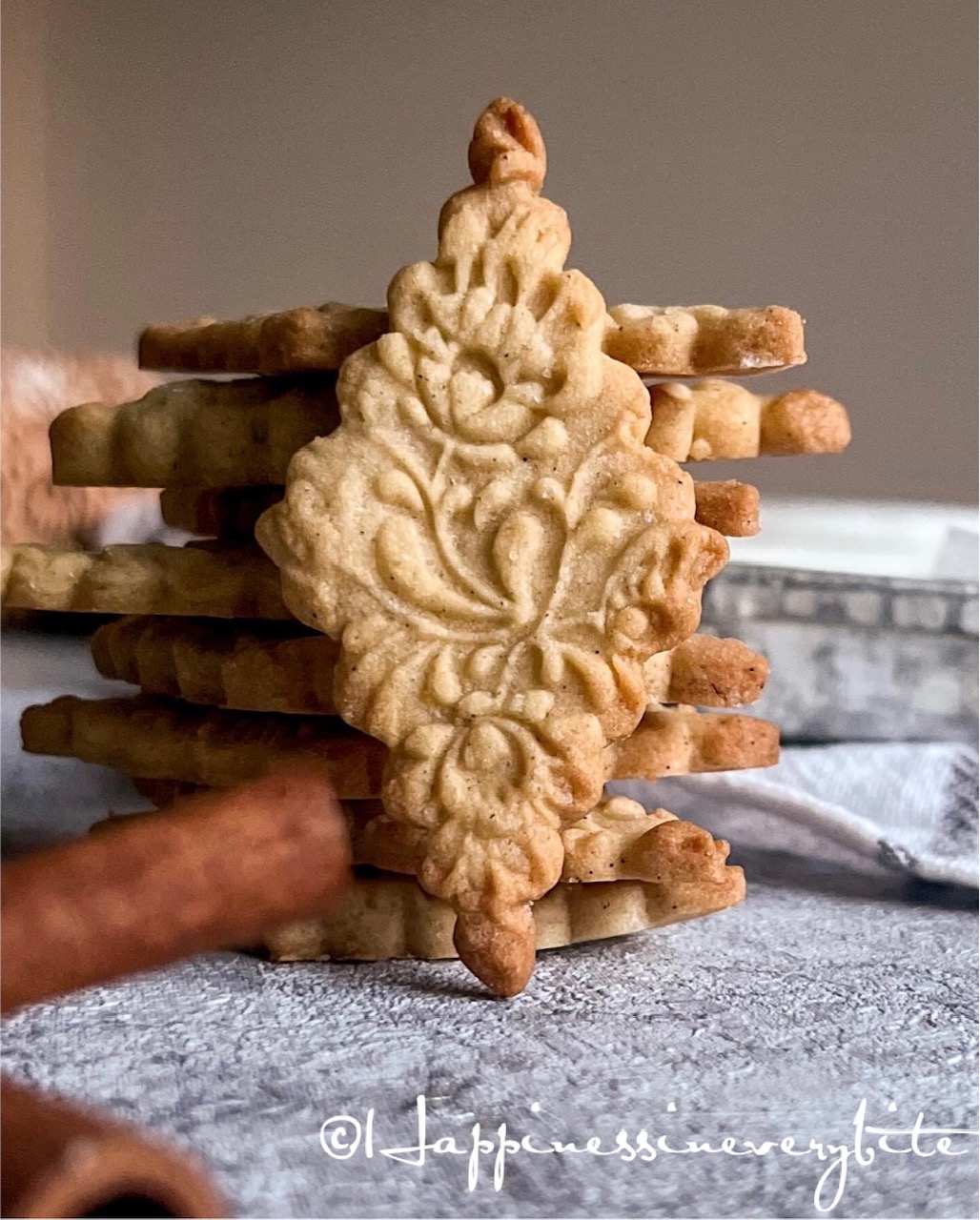 Spiced butter cookies